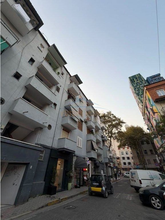 Qera, Apartament 2+1, Myslym Shyri, Tirane