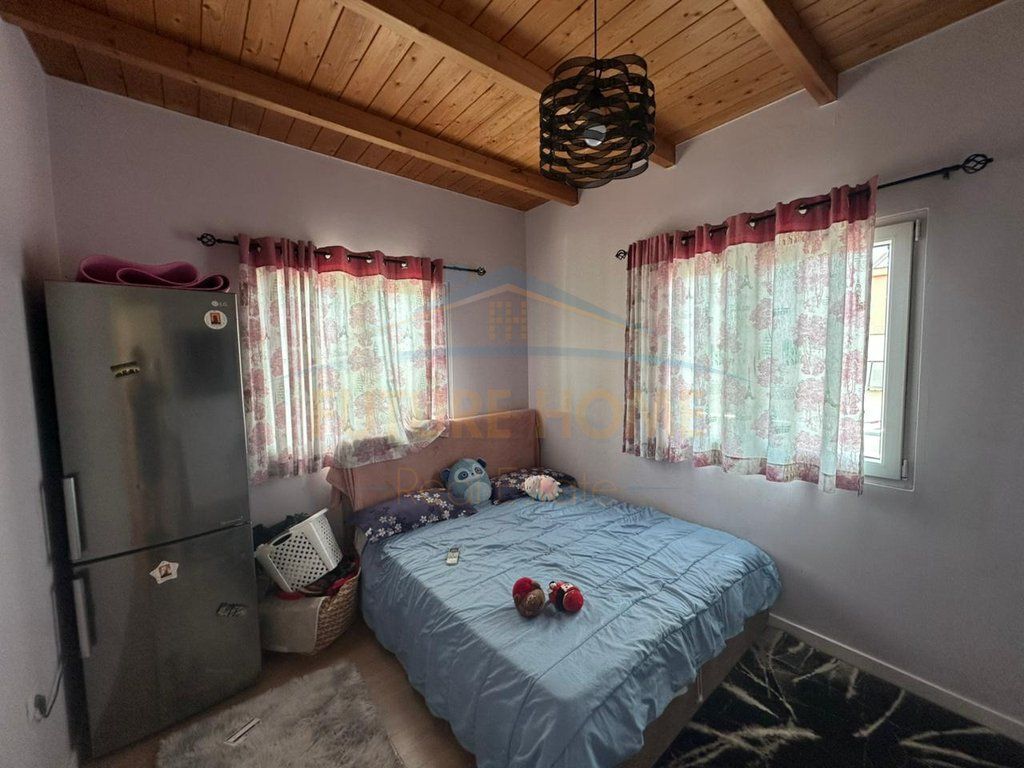 Rent, Apartment 3+1+2+ Veranda, 4 Deshmoret St., Tirana.