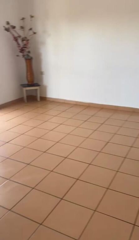 Piano Villa Vuoto in Affitto su Nuovo Viale, vicino alla Locomotiva  ID 5499