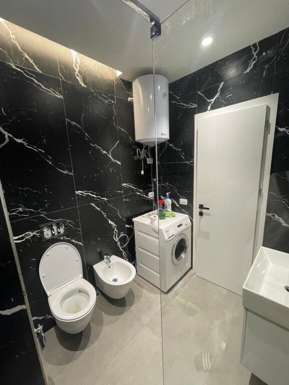 Qera | Apartament 1 + 1 | QTU (Qendra Tregtare Univers) | 600 €/muaj