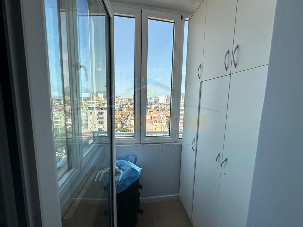 Rent, Apartment 3+1+2+ Veranda, 4 Deshmoret St., Tirana.