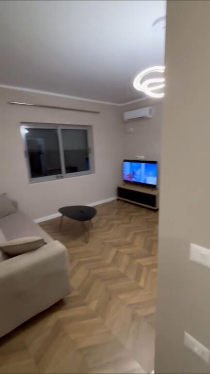 Qera | Garsoniere | Fresku | 400 €/muaj
