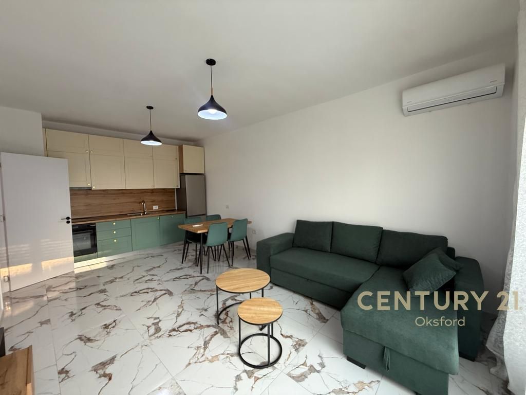 We rent a 2+1+2 apartment, at 5 Maji Street!