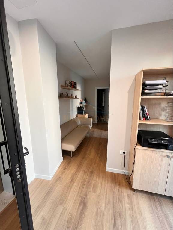 OFFICE FOR RENT – MYSLYM SHYRI