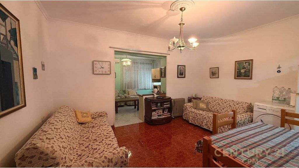 Shitet Apartament 2+1 ne Myslym Shyr