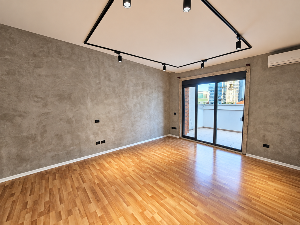 OFFICE WITH VERANDA FOR RENT | CENTER 9-FLOORS  #1378