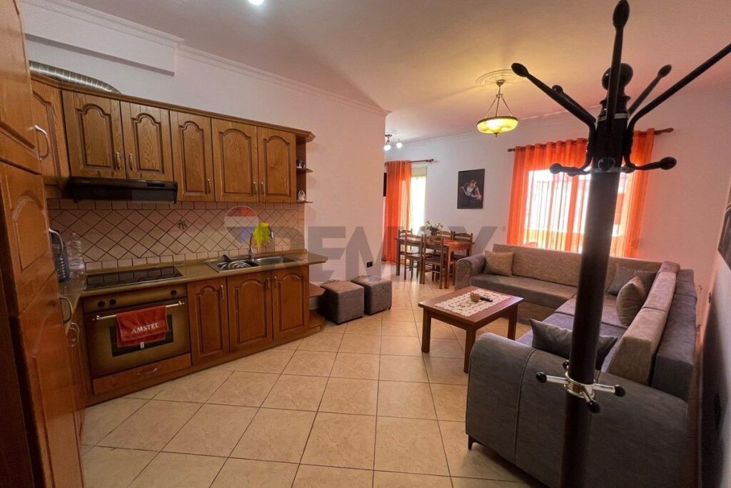 🏡 APARTAMENT 1+1 ME QIRA – KOMPLEKSI ALEKSANDRIA, VLORË