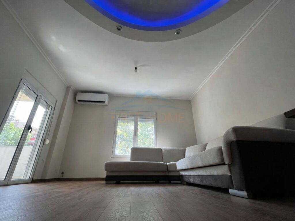 Qera, Apartament 2+1, Komuna E Parisit.Tirane