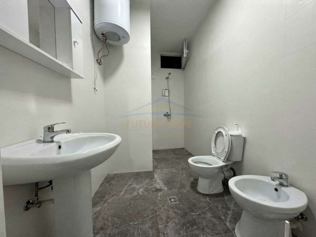 Affitto, Appartamento 1+1, Via 5 Maji, Tirana.