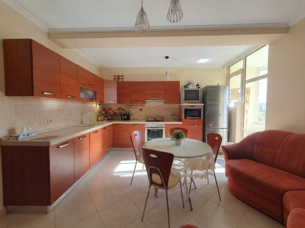 Qera,Apartament 2+1+2, Komuna e Parisit, Tirane