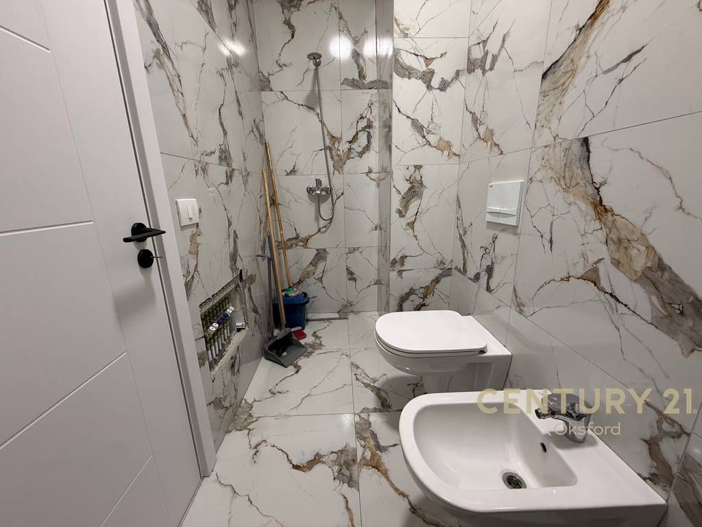 Affittiamo appartamento 2+1+2, in Via “5 Maji”!
