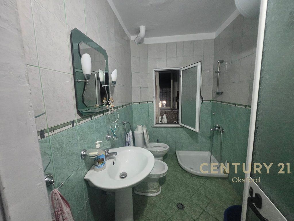APPARTAMENTO 2+1 IN AFFITTO A XHAMLLIK 650 € /Mese 60.000 Lek /Mese