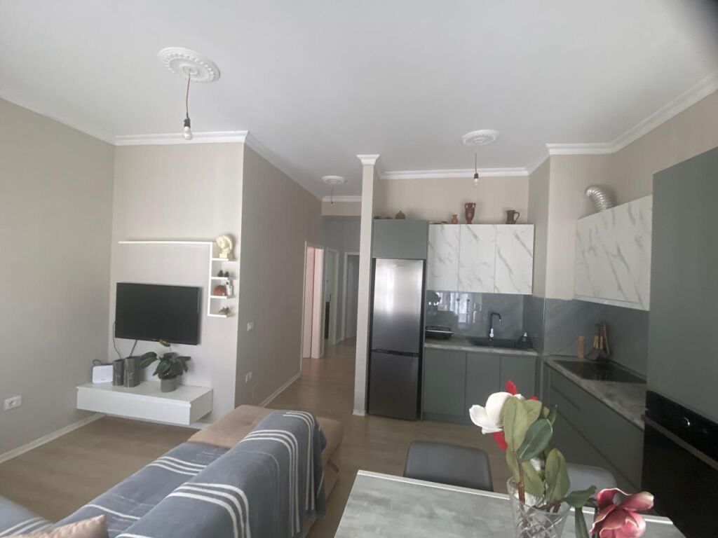 🏢Nella zona di Ali Demi, Complesso Mangalem, si affitta appartamento 2+1 arredato. 55.000 Leke