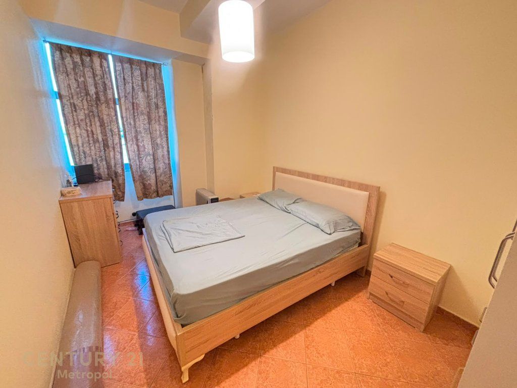 Jepet me Qera Apartament 2+1, tek Ish Stacioni i Fundit, Tirana e Re