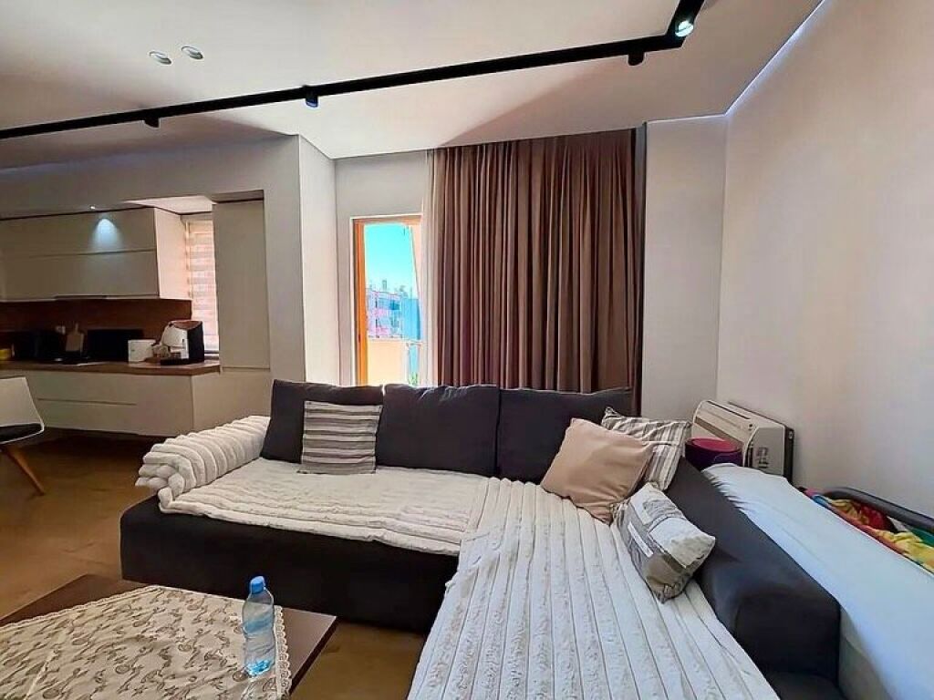 Vendesi in vendita Appartamento 2+1📍Yzberisht, Nuovo Viale