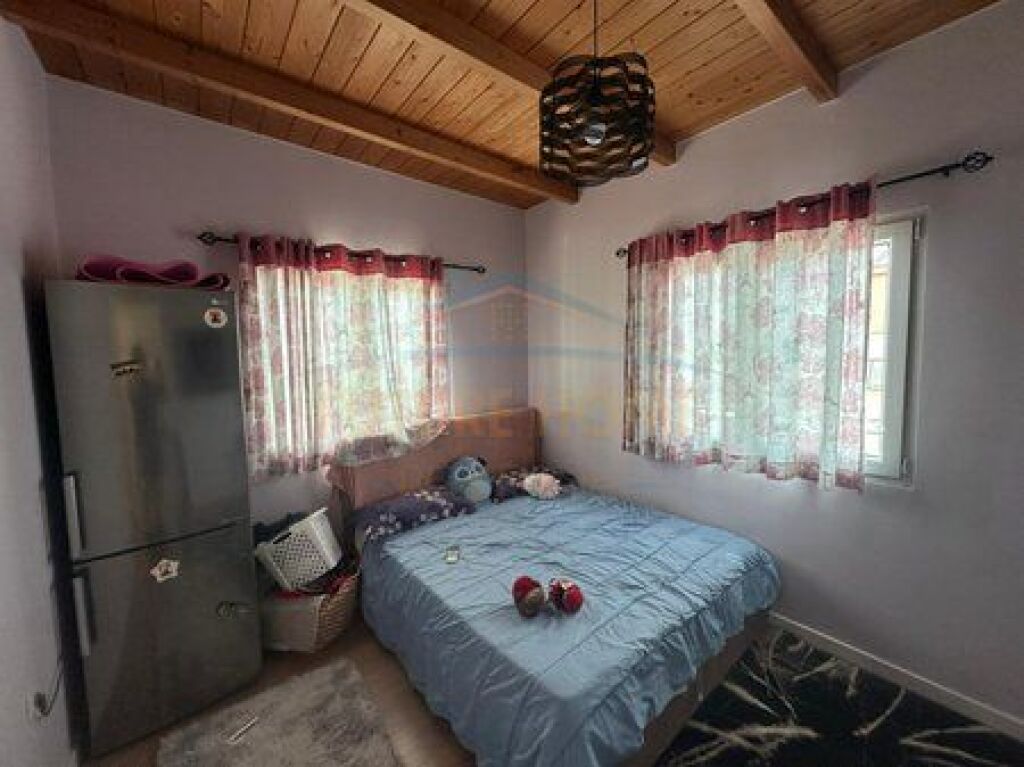 Rent, Apartment 3+1+2+ Veranda, 4 Deshmoret St., Tirana.