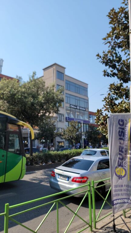 UFFICIO IN AFFITTO – KAMËZ