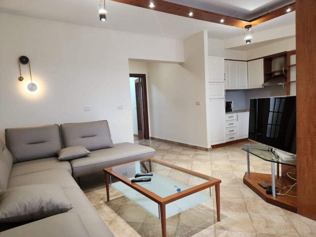 Qera | Apartament 2 + 1 | Blloku | 1500 €/muaj