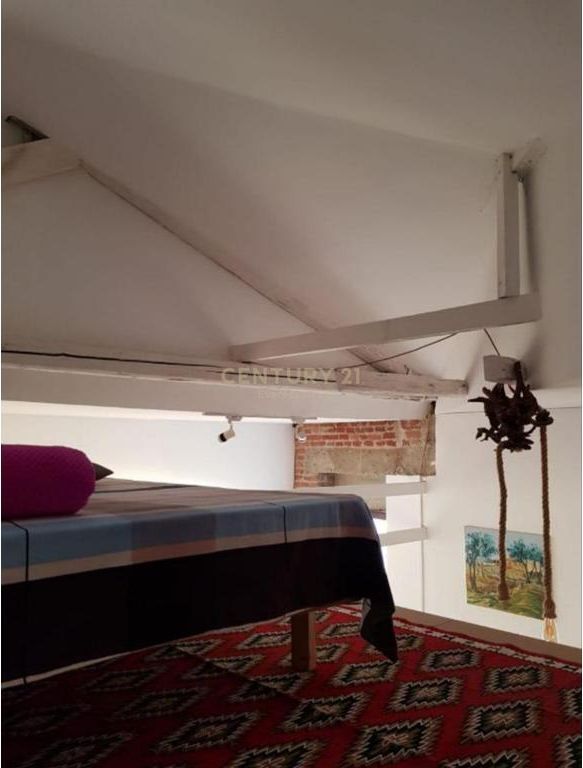 LOFT ME QIRA – RRUGA MIHAL DURI 875 € /Muaj 80,000 Lekë /Muaj
