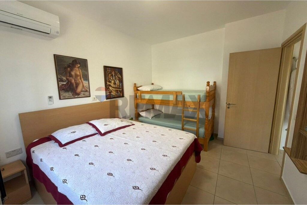 Apartament - Për Shitje - Rruga Mitat Hoxha, Sarandë