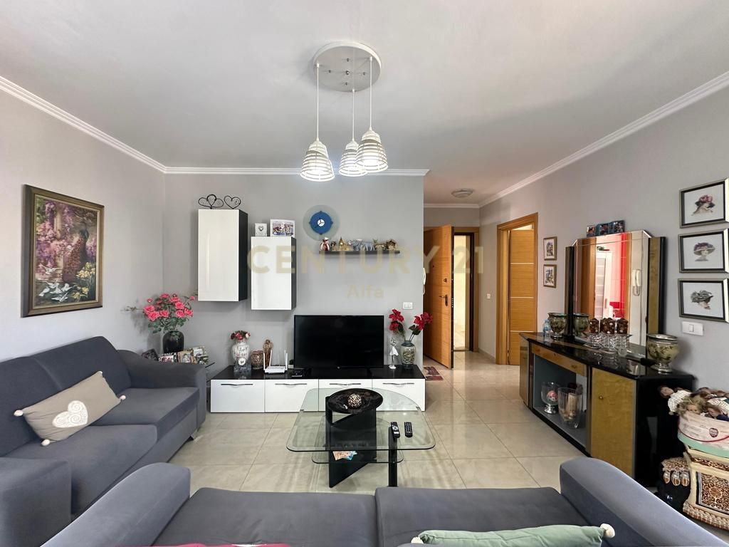 Appartamento 2+1+2+Studio in Vendita vicino al Lago di Tirana!