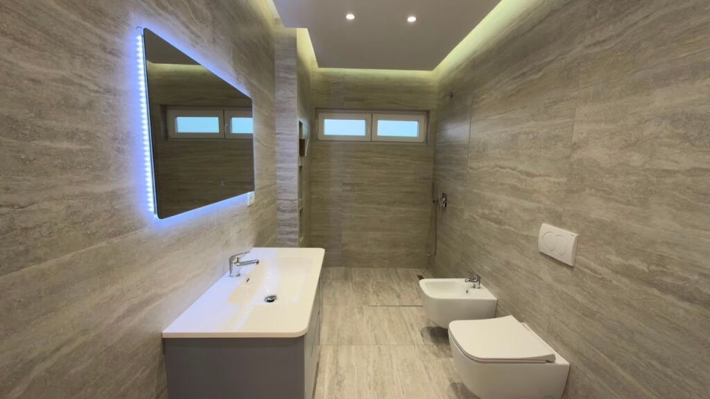 APARTAMENT PER SHITJE 2+1+2 -   21 DHJETORI