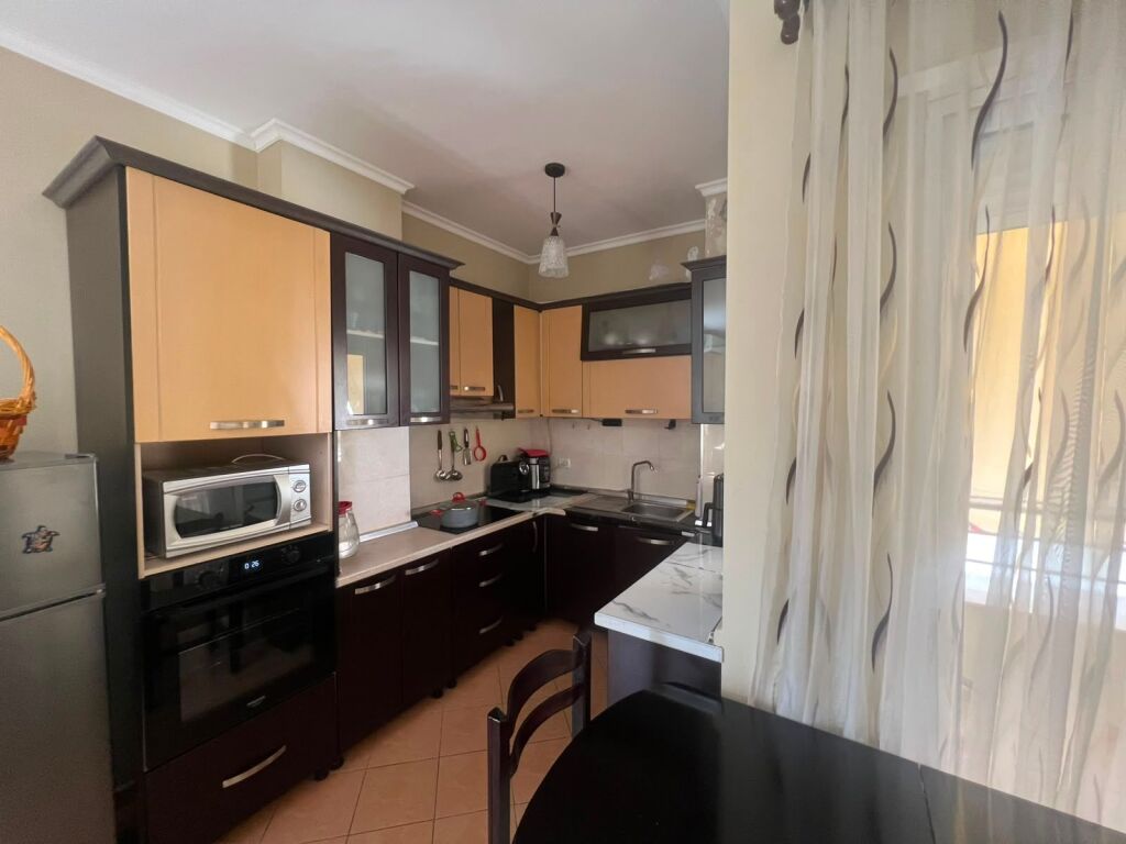 APARTAMENT 2+1 PËR SHITJE – FRESK