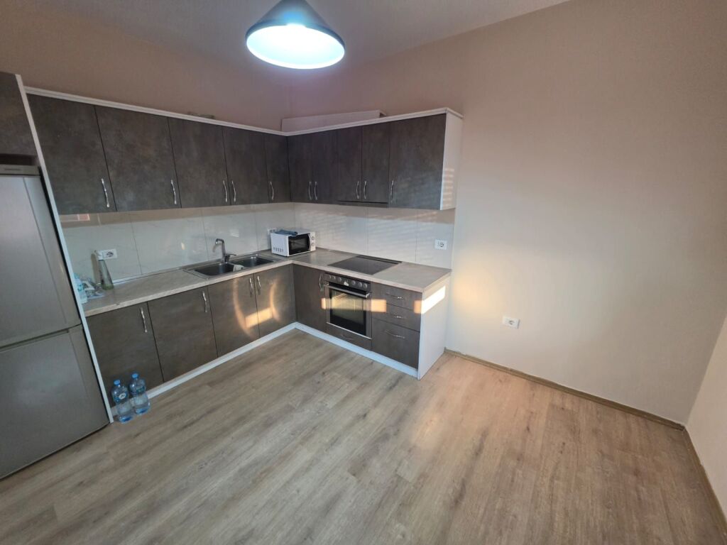 SUPER APARTAMENT 2+1 ME QIRA NË RRUGËN E DIBRËS  ID 5507
