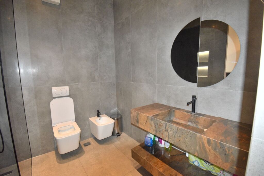 🏡 APPARTAMENTO 2+1+2 IN AFFITTO – EMERAL CENTER 📍 Via 5 Maji