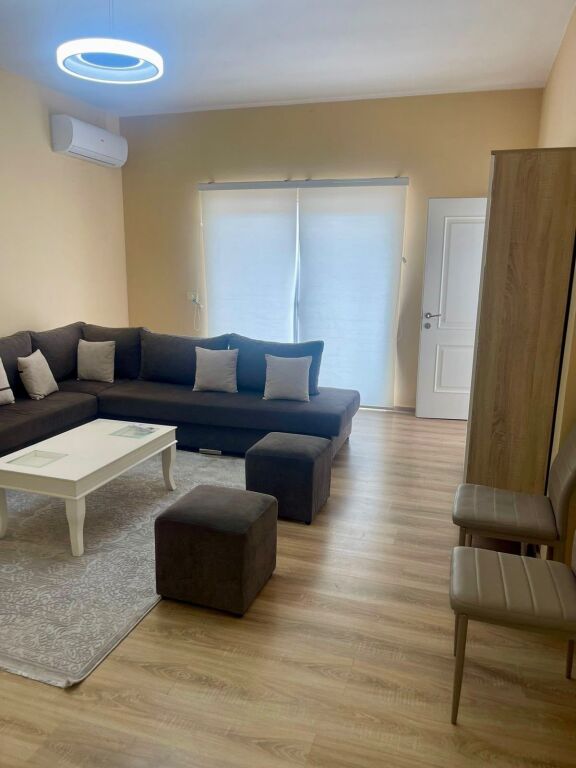 Apartament 2+1 per qira Fresk