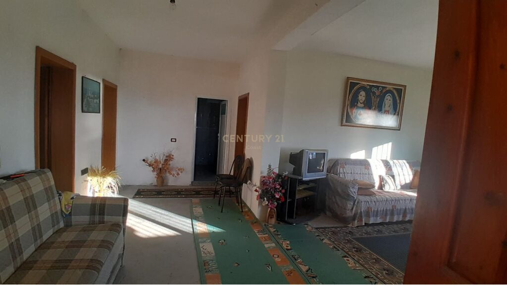 VENDESI PRIVATA E TERRENO IN VENDITA, KUZUM BABA VLORE!!