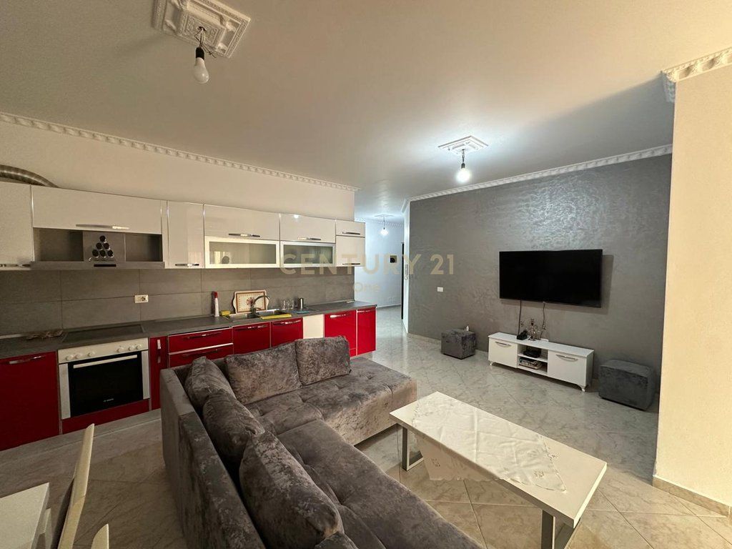 APARTMENT FOR RENT NEAR HARRY FULTZ 700 € 65,000 Lekë