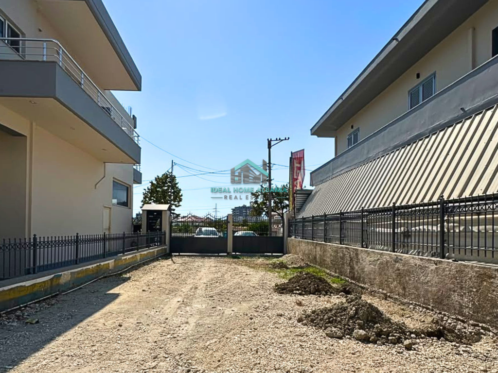 🏢 SHOP FOR RENT – BISHTI I KALLDRËMIT, VLORË