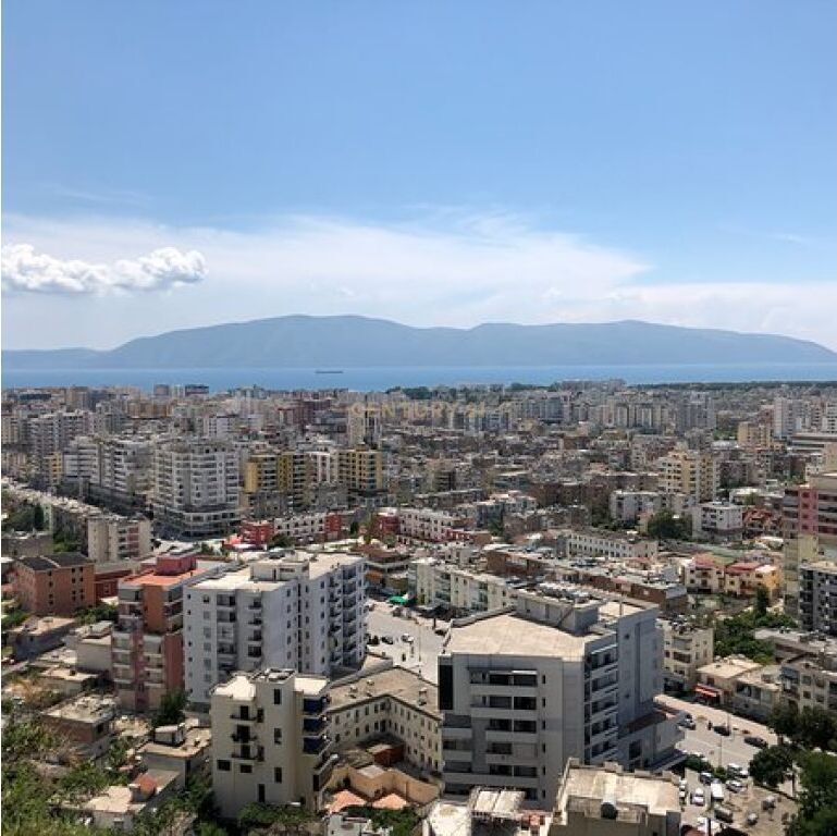 VENDESI PRIVATA E TERRENO IN VENDITA, KUZUM BABA VLORE!!