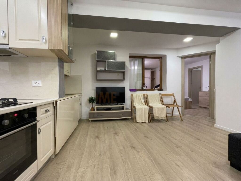 Qera, Apartament 2+1+Garazh, Brryli, Tiranë.