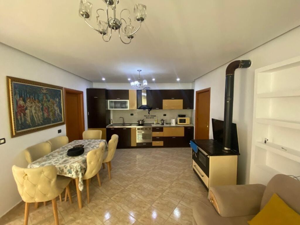APARTAMENT ME QERA 2+1 YZBERISHT 50.000 LEKE FH-91942