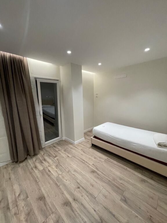 Qera | Apartament 1 + 1 | QTU (Qendra Tregtare Univers) | 600 €/muaj