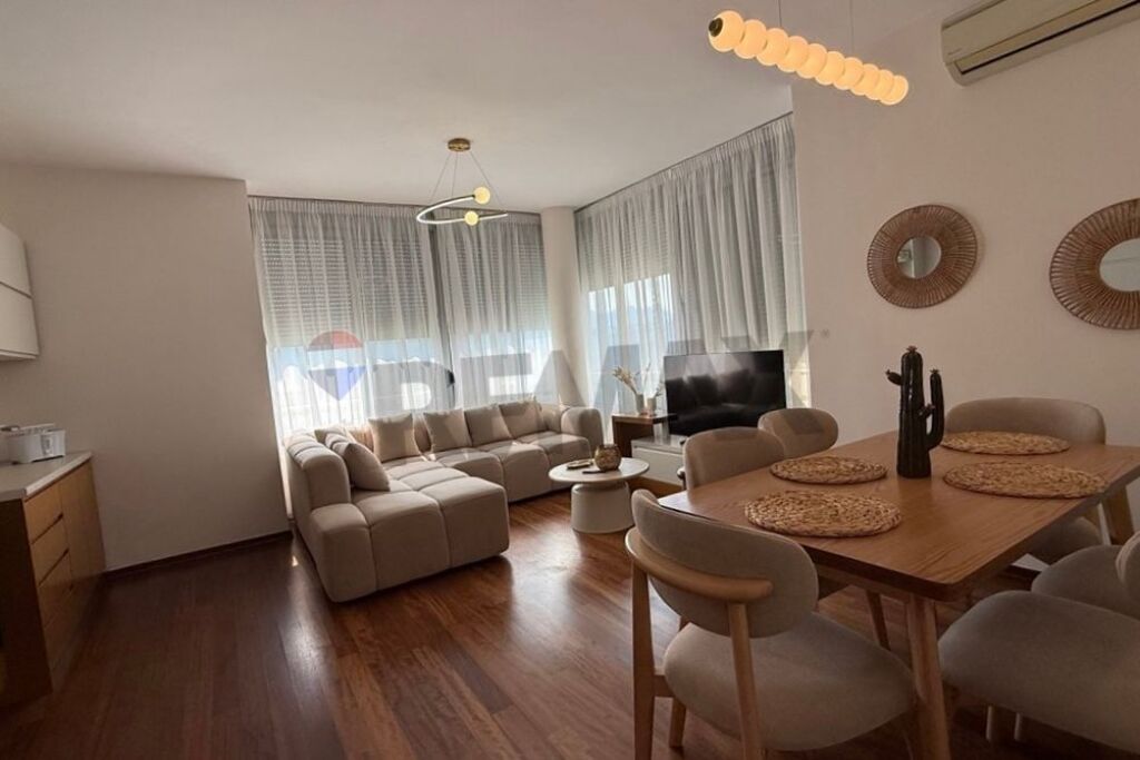 Per qera super apartament te Rruga e Kosovarve