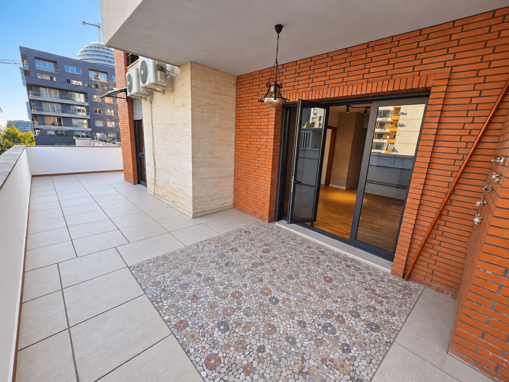 OFFICE WITH VERANDA FOR RENT | CENTER 9-FLOORS  #1378