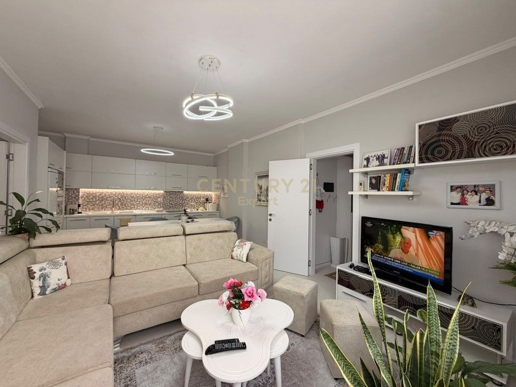 Appartamento 3+1+3 in Vendita – Astir