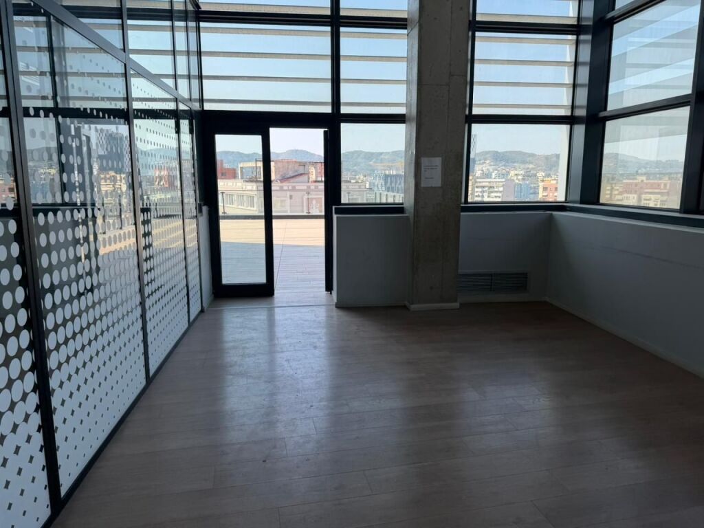Office space for rent in the Center