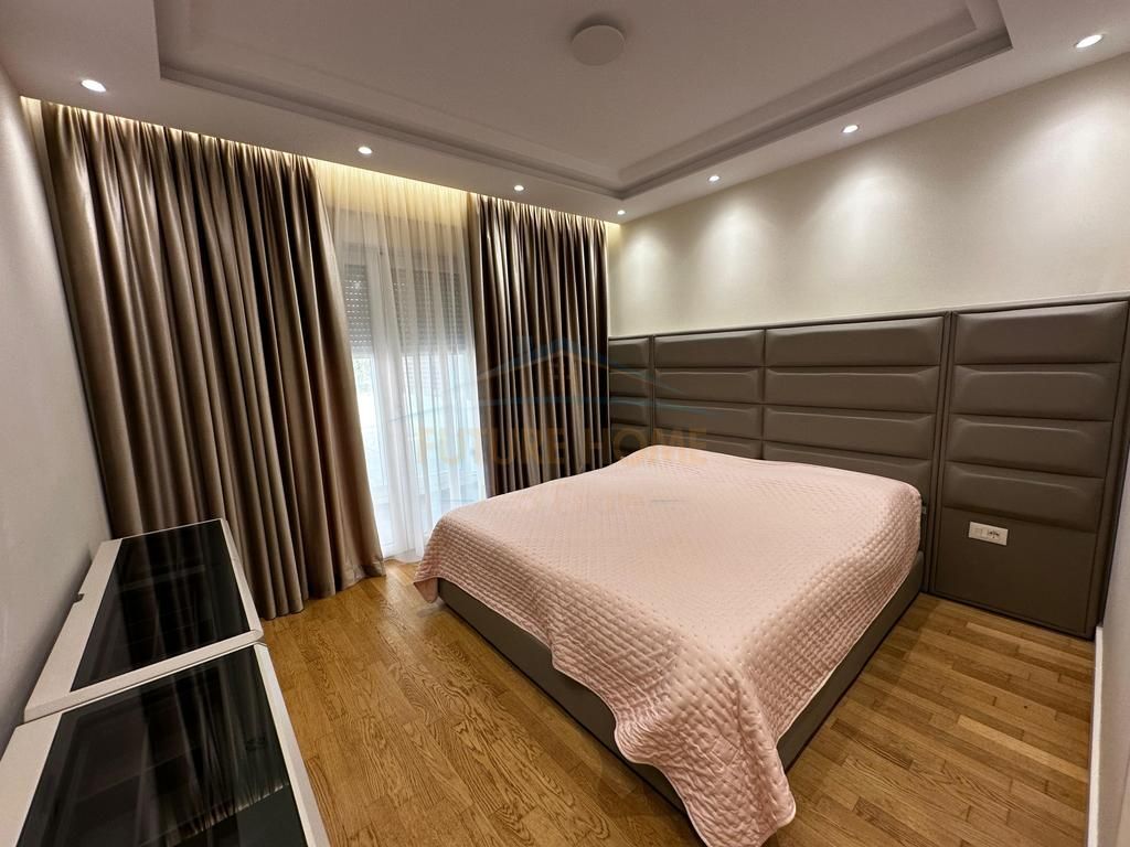 Rent, Apartment 3+1+3+ Parking Space, Residence Touch of the Sun, Tirana