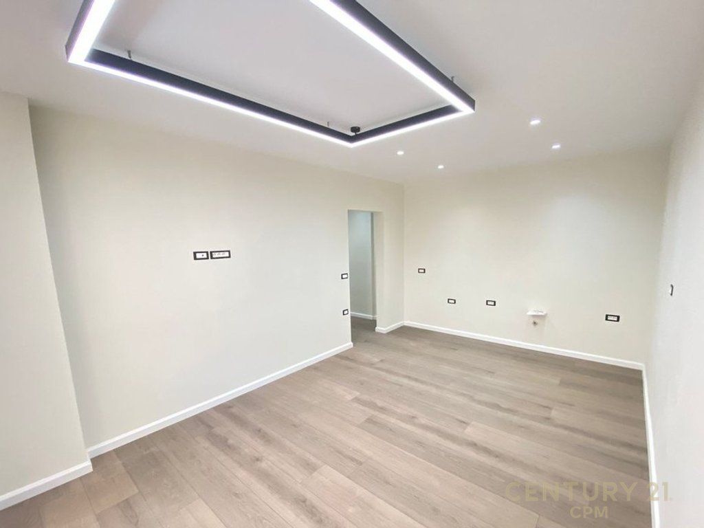 SHESIM APARTAMENT 1+1 TE KOMUNA PARISIT !!!
