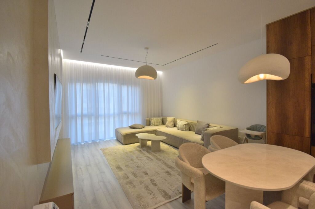 Apartment 2+1 for rent Emerald Center