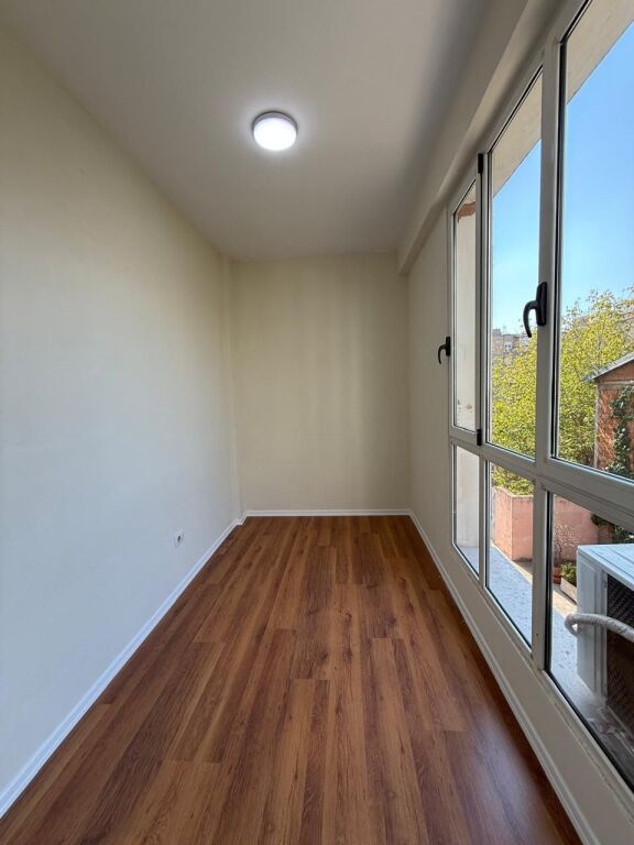 📍SHKOLLA E KUQE, APARTAMENT 1+1 NE SHITJE