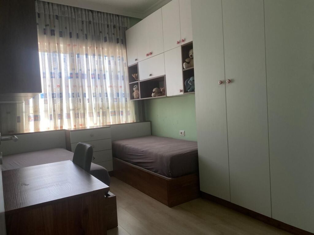🏢Nella zona di Ali Demi, Complesso Mangalem, si affitta appartamento 2+1 arredato. 55.000 Leke
