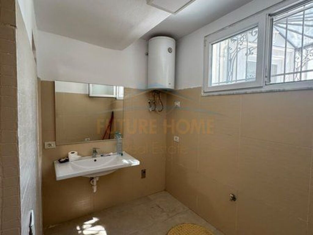 Shitet, Apartament 1+1, Selvia, Tirane