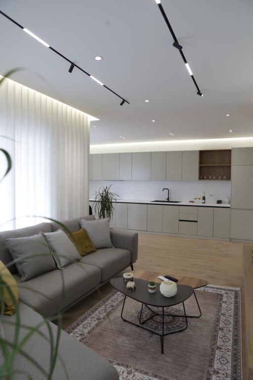 Apartament 2+1 per qira tek Ring Center