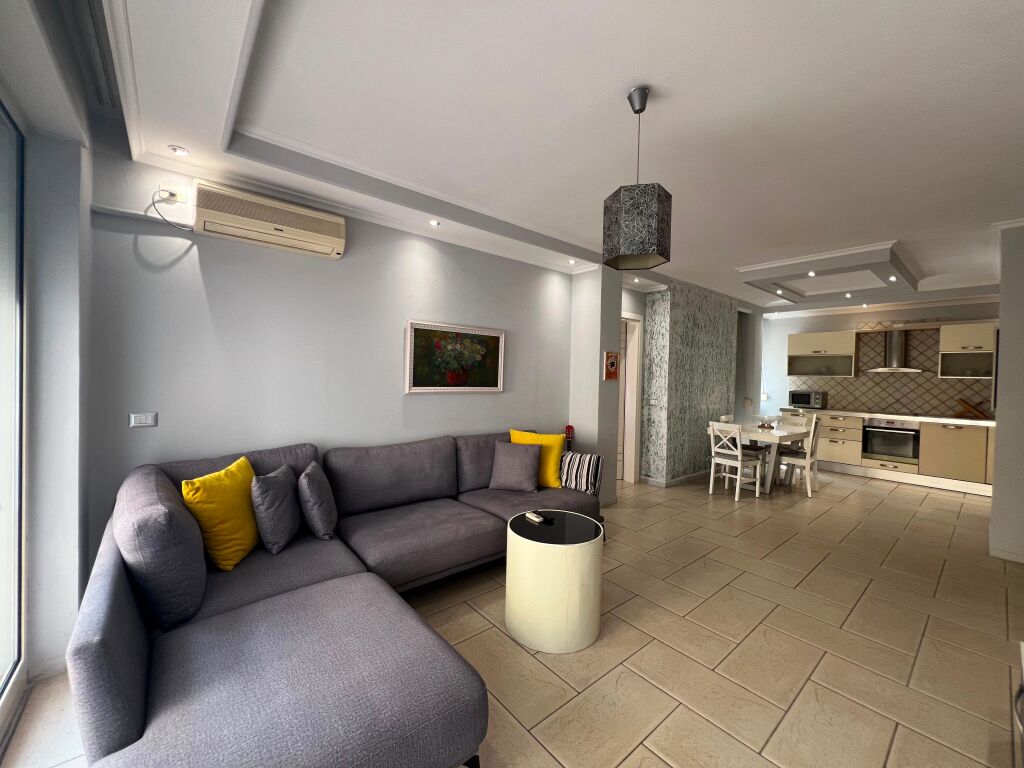 Apartament 2+1+2 , rr Elbasanir prane Air Albania