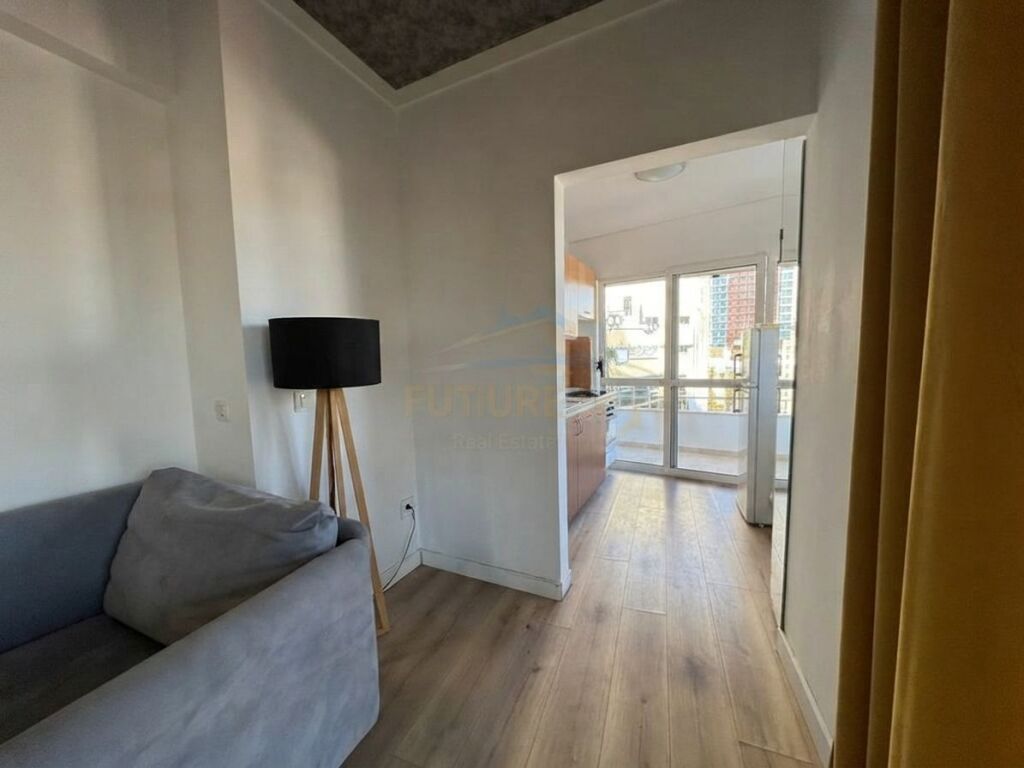Qira, Apartament 1+1, Rruga e Barrikadave, Tiranë.